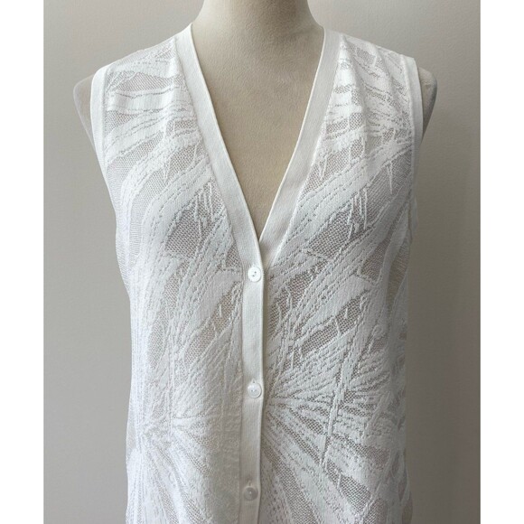 Chico’s Vest Sweater Women’s Size S Color Coconut Palm Stitch Sleeveless - Picture 4 of 10